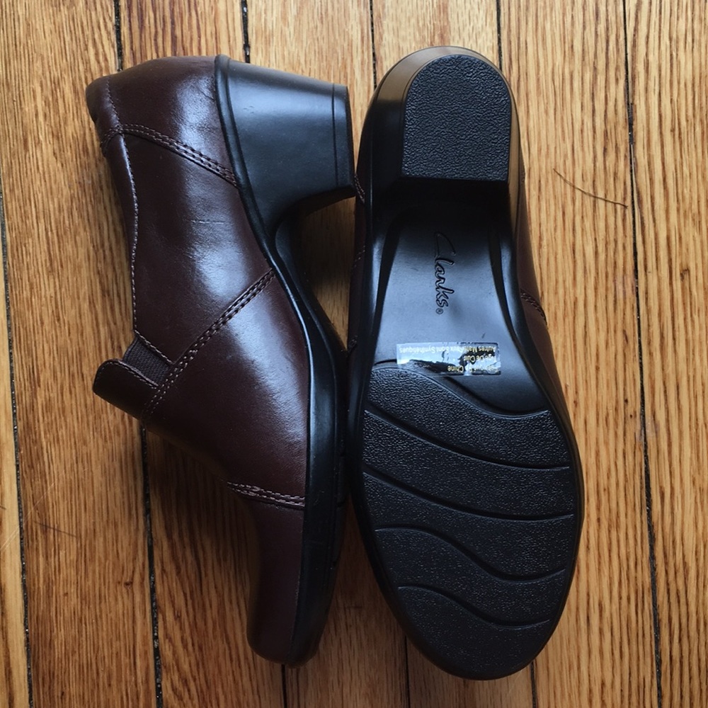 Brown Clarks - Size 8 - Atlanti Style - NWT+box